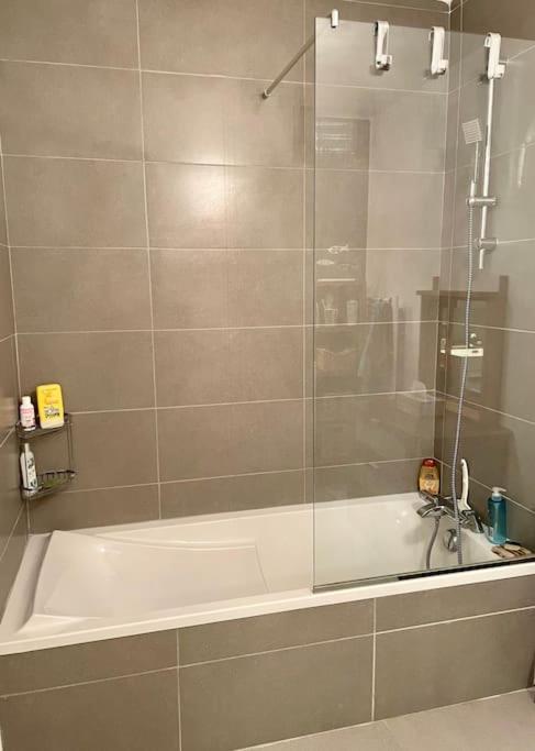 21 - Tres Agreable Rdc Avec Terrasse Et Parking Daire Bandol Dış mekan fotoğraf